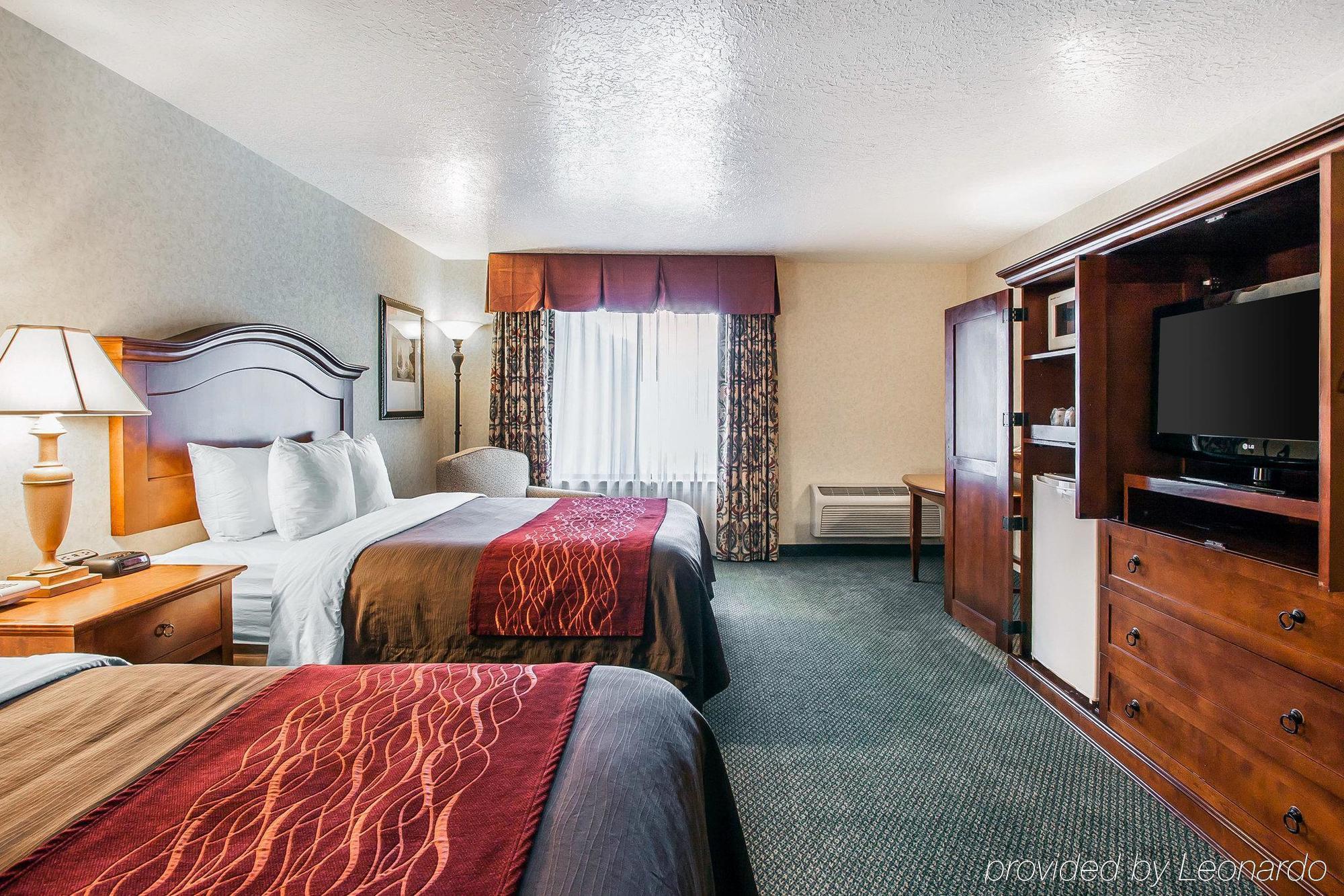 Comfort Inn Conference Center Hillsboro Exterior foto