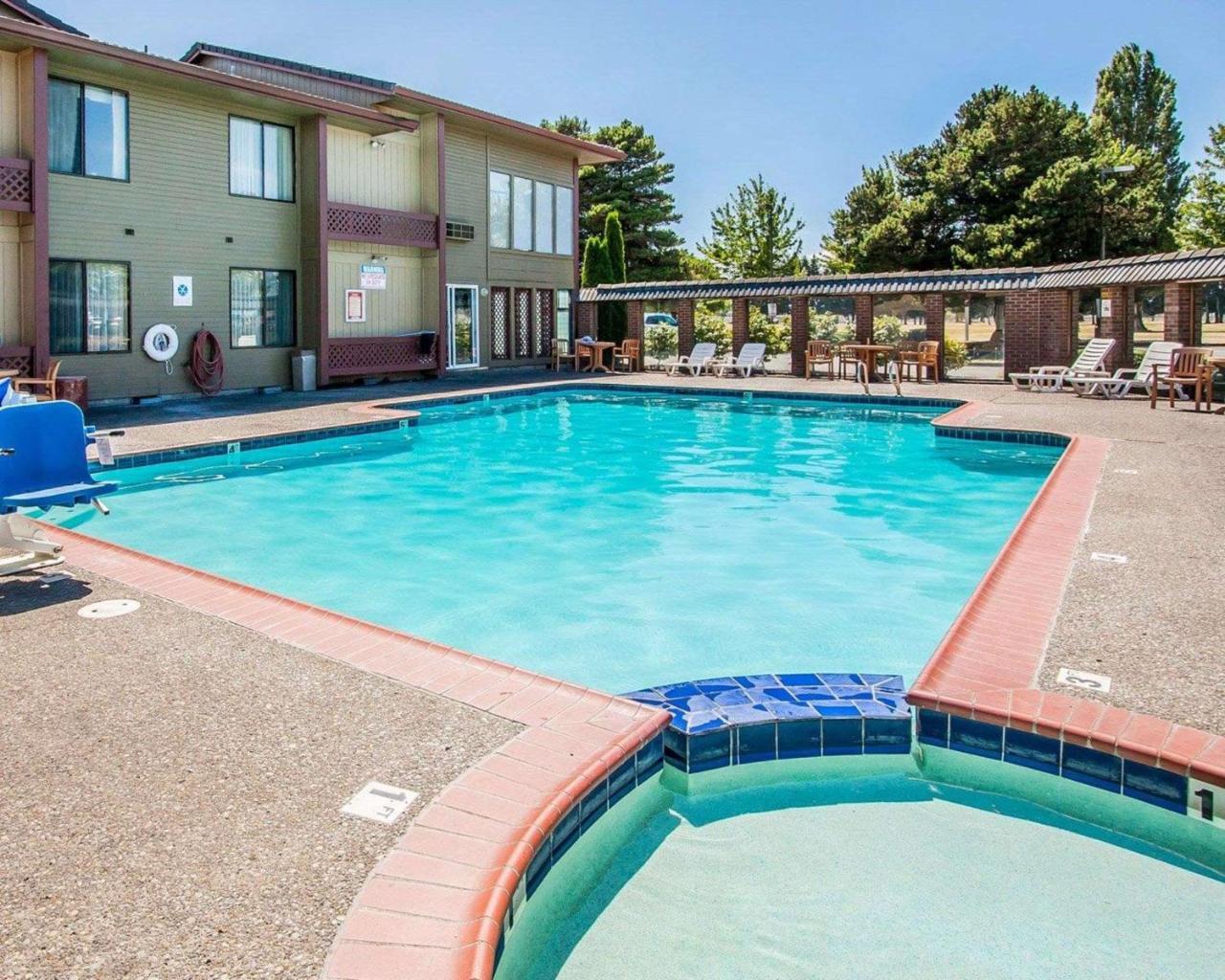 Comfort Inn Conference Center Hillsboro Exterior foto