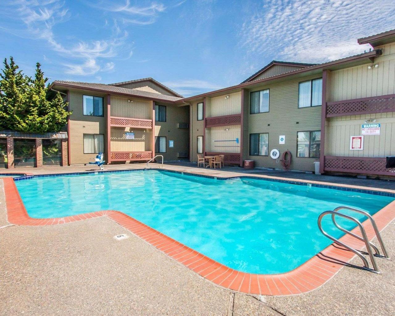 Comfort Inn Conference Center Hillsboro Exterior foto